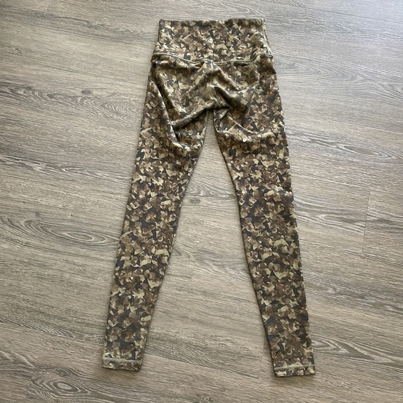 Sz4/6 Lululemon Wunder Under Roll Down Pant in Mystic Jungle VGUC - Picture 8 of 12